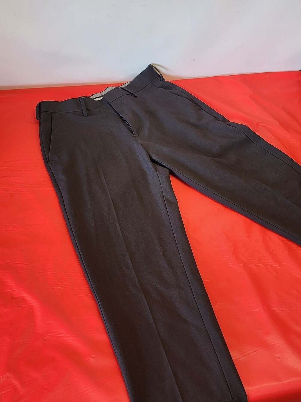Haggar Men's Slim Fit Premium Comfort Dress Pant Black